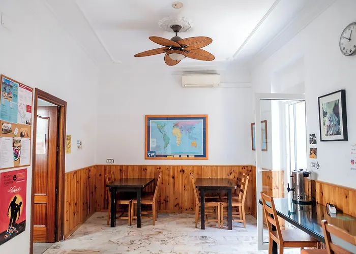 Hostel Triana Backpackers Siviglia
